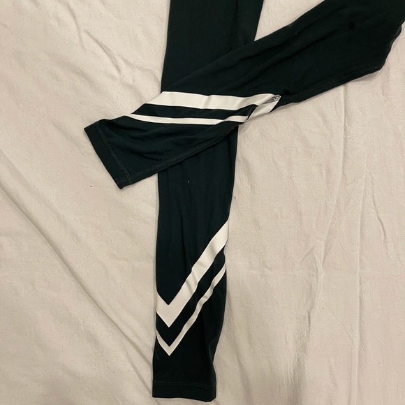 Tory Sport Green Leggings - Picture 2 of 5